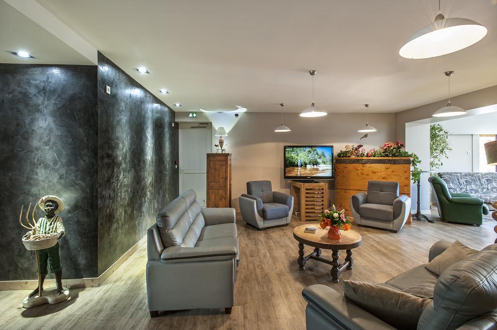 Hotel De France Chaudeyrac Экстерьер фото