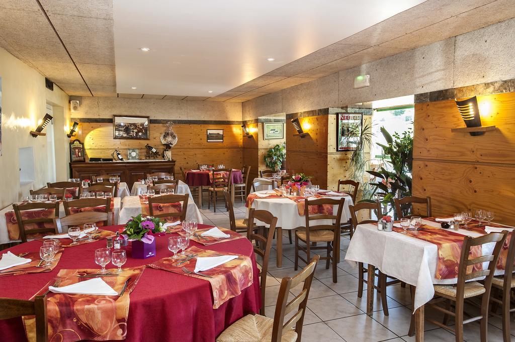 Hotel De France Chaudeyrac Экстерьер фото